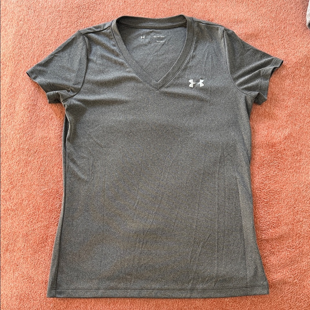 Under Armour Women's Charcoal V-Neck Tee